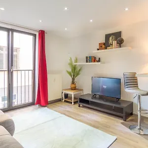Apartment Arbeitsplatz, Tiefgaragenstellplatz, 4k Tv Netflix, Leipzig