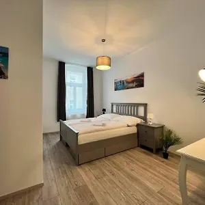 Gesamte Fuer 4 18 , Wien Österreich